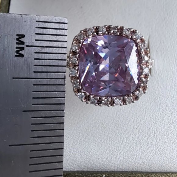 925 Silver and lilac pale Amethyst CZ ring - Picture 6 of 10